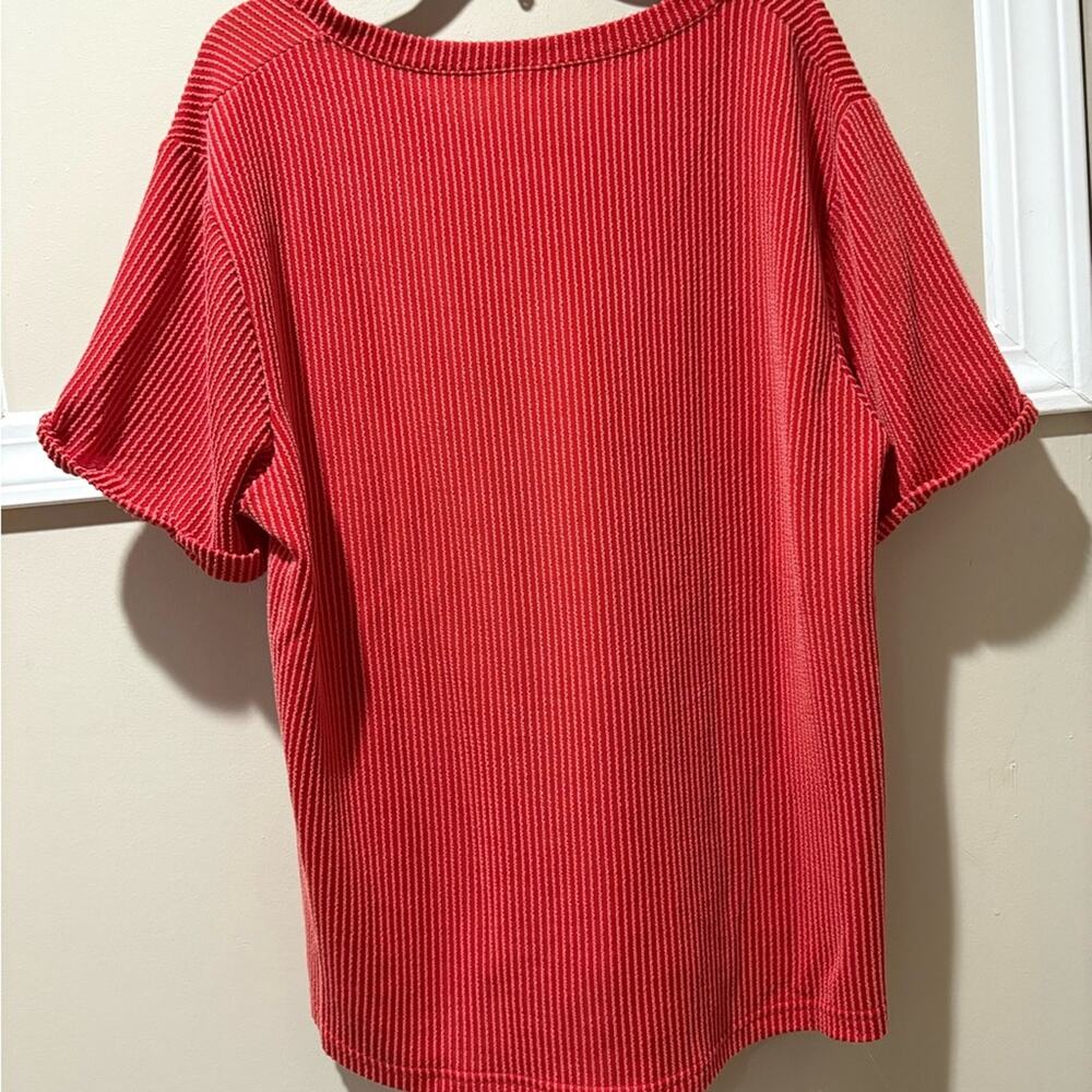 Red Ribbed V-Neck Top - Picture 3 of 3